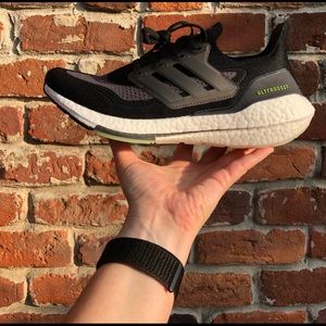 Adidas Ultraboost 21 - ‘Black Silver Metallic’